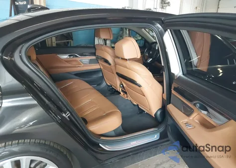 2016 BMW 750I xDrive z USA, uszkodzony, nr VIN WBA7F2C59GG420256